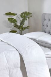 BHS 5 Star Hotel Collection 10.5 Tog White Goose Down Duvet - Size: Super King