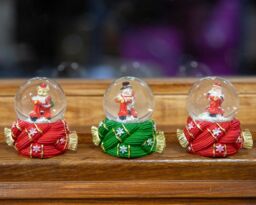 Shatchi Christmas Mini Snowglobe Water Ball Snow Dome Features Santa, Reindeer, Snowman Scene Resin Scarf Design Base Decorations in Red - thumbnail 7