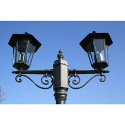 Berkfield Home Decorative Garden Light Post 2-arms 215 cm Dark Green/Black Aluminium in Green - thumbnail 7