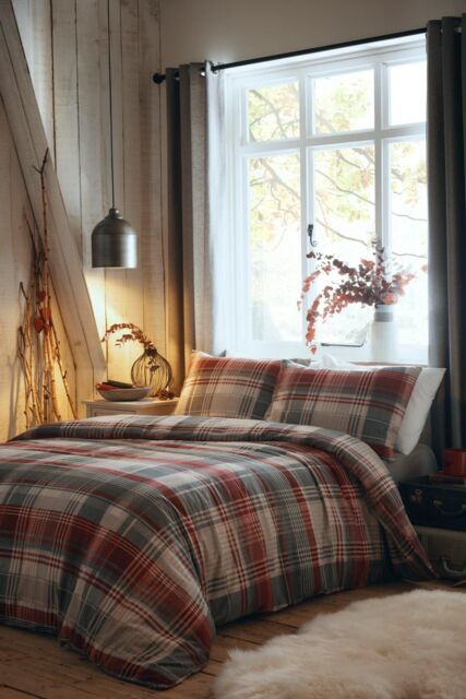 Appletree 'Connolly' 100% Brushed Cotton Duvet Cover Set in Red - Size: King - image 1