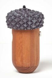 Homescapes Real Wood Acorn Bird Box in Brown - thumbnail 2