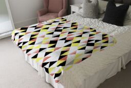 Benjamin Tate Design Yellow Pink & Black Geometric Pattern Blanket in Natural - Size: 120 cm x 150 cm - thumbnail 3