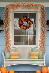 H&O Direct 2m Artificial Autumn Maple Leaf Garland - Seasonal Home & Halloween Decoration in Orange - thumbnail 2