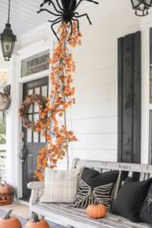 H&O Direct 2m Artificial Autumn Maple Leaf Garland - Seasonal Home & Halloween Decoration in Orange - thumbnail 3
