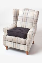 Homescapes Faux Suede Armchair Booster Cushion in Black - Size: 50 cm x 50 cm - thumbnail 7