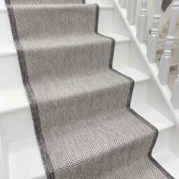 runrug Stair Runner Carpet - Reversible & Durable, 2mm - 'Illusion' in Grey - Size: 60 cm x 720 cm - thumbnail 1