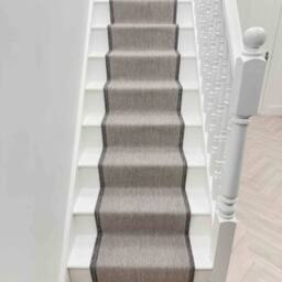 runrug Stair Runner Carpet - Reversible & Durable, 2mm - 'Illusion' in Grey - Size: 60 cm x 720 cm - thumbnail 3