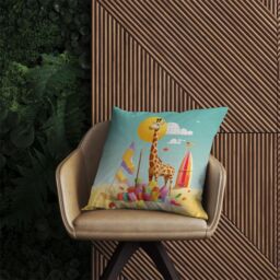 Warren Reed - Designer A Giraffe On A Beach Holiday Outdoor Cushion in Yellow - Size: 60 cm x 60 cm - thumbnail 2