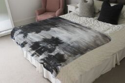 Benjamin Tate Design Silver & Black Palm Blanket in Natural - Size: 120 cm x 150 cm - thumbnail 3