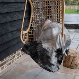 Benjamin Tate Design Silver & Black Palm Blanket in Natural - Size: 120 cm x 150 cm - thumbnail 4
