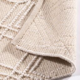 Esselle Blenheim 100% Pet Small Diamond Rug in Cream - Size: 120 cm x 170 cm - thumbnail 3