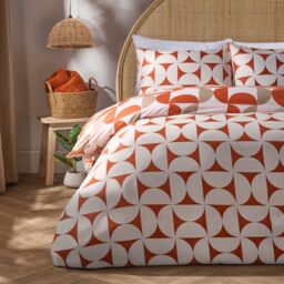 OHS Moroccan Abstract Microfibre Duvet Cover with Pillowcase Bedding Set in Burnt Orange - Size: King - thumbnail 2