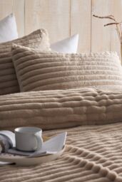 Appletree 'Morritz' Soft Ribbed Faux Fur Duvet Cover Set in Natural - Size: Super King - thumbnail 2