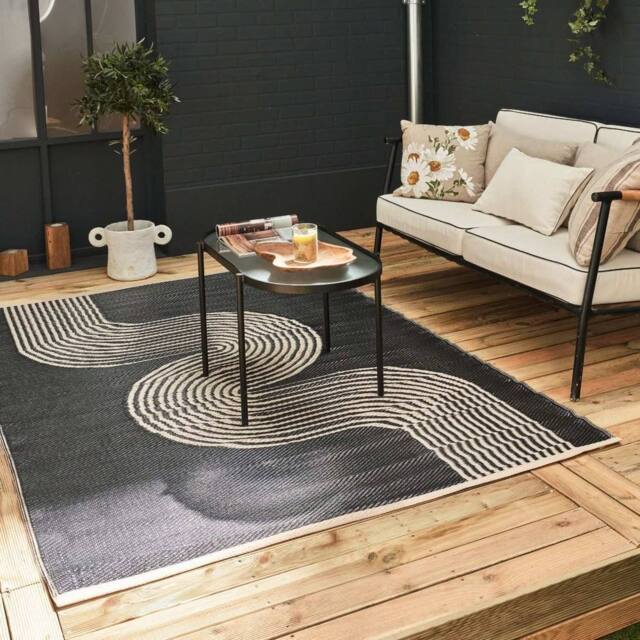 THE RUGS Reversible Weatherproof Outdoor Rug Wavy Line Black & Beige - Size: 150 cm x 220 cm - image 1
