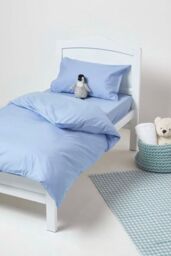 Homescapes Kids 10.5 Tog Goose Feather & Down Duvet in White - Size: Cot Bed - thumbnail 3