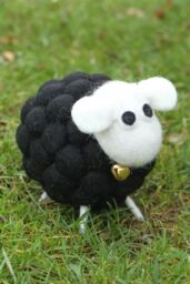 Pachamama Brenda The Black Sheep All Wool Felt Figurine - thumbnail 4
