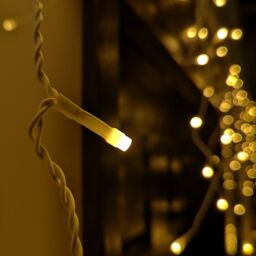 Samuel Alexander 25m 1000 Vintage Gold LED Frosted Icicle Indoor Outdoor Christmas Lights with Timer - thumbnail 3