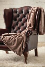 Heat Holders 1.7 Tog Fleece Thermal Blanket in Burgundy - thumbnail 3