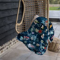 Benjamin Tate Design Roses & Other Bright Flowers Blanket in Natural - Size: 120 cm x 150 cm - thumbnail 4