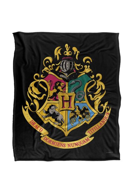 Warner Brothers Harry Potter Hogwarts Crest Blanket 152 x 127 cm in White - image 1