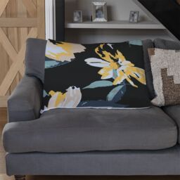 Benjamin Tate Design Yellow Flowers On Green Blanket in Natural - Size: 120 cm x 150 cm - thumbnail 2