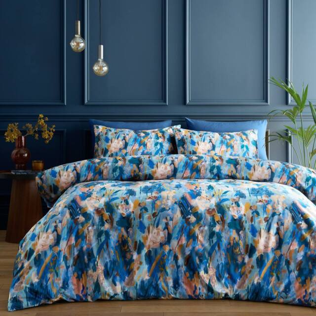 Portfolio Home Daphne Floral Duvet Cover Quilt Set With Pillowcase Bedding in Blue - Size: Single - image 1