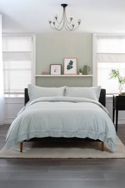 The Lyndon Company Southport Green 100% Cotton Cuffed Finish Duvet Cover Set - Size: Super King - image 1