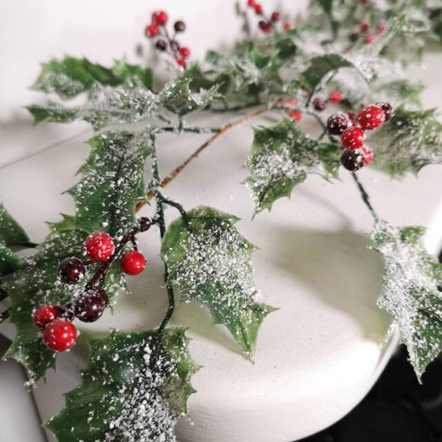 Samuel Alexander 1.8m Frosted Green Holly Leaf & Berry Glitter Garland Christmas Decoration - image 1
