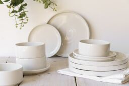 Mikasa Camberlie Porcelain 12-Piece White Dinner Set - thumbnail 8