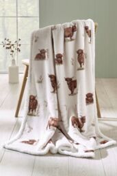Catherine Lansfield 'Angus Highland Cow' Cosy Fleece Blanket Throw in Natural - Size: 130 cm x 170 cm