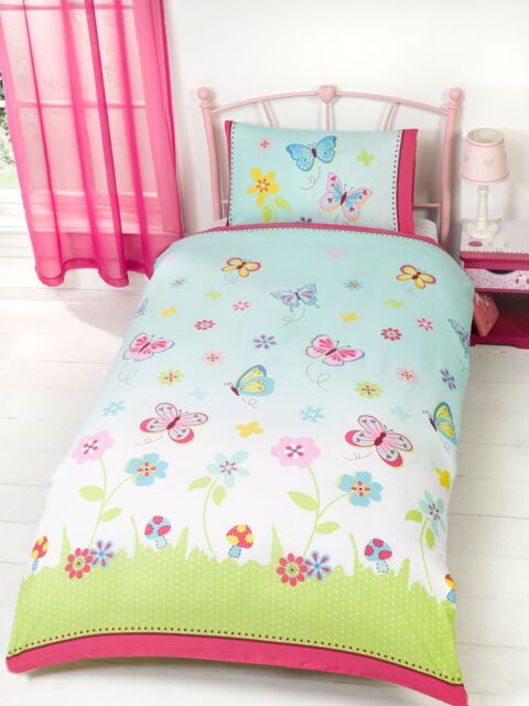 Rapport Home Butterfly Garden Duvet Cover Set with Pillowcase in Green - Size: Double - image 1