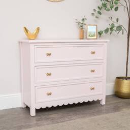 Melody Maison Large Scalloped 3 Drawer Chest Of Drawers - Staunton Pink Range in Baby Pink - thumbnail 3