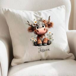 Aye Do Gifts Daisy Highland Cow Personalised Cushion in Beige - Size: 40 cm x 40 cm - thumbnail 2