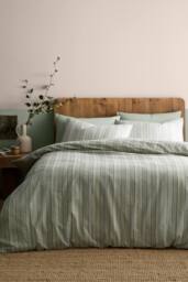 Appletree 'Yarn Dyed Woven Wide Stripe' Woven Duvet Cover Set in Green - Size: Single