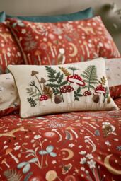 Catherine Lansfield 'Embroidery Woodland' Cushion in Natural - Size: 30 cm x 50 cm - thumbnail 3