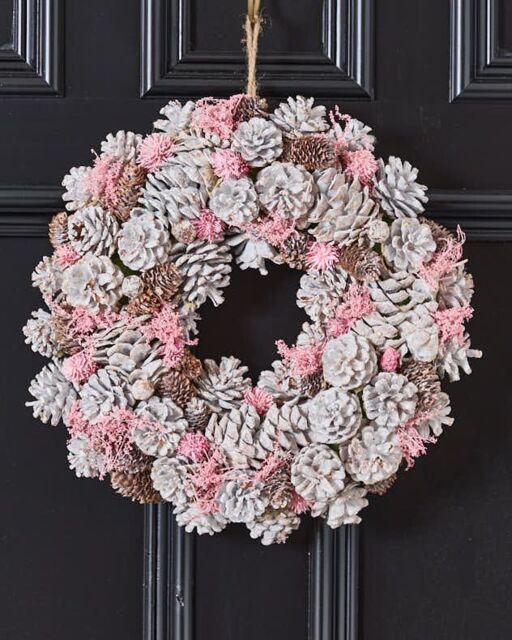 Dibor Traditional Pink Pinecone Xmas Front Door Christmas Wreath 39cm - image 1