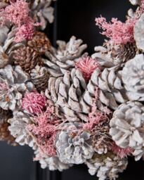 Dibor Traditional Pink Pinecone Xmas Front Door Christmas Wreath 39cm - thumbnail 4