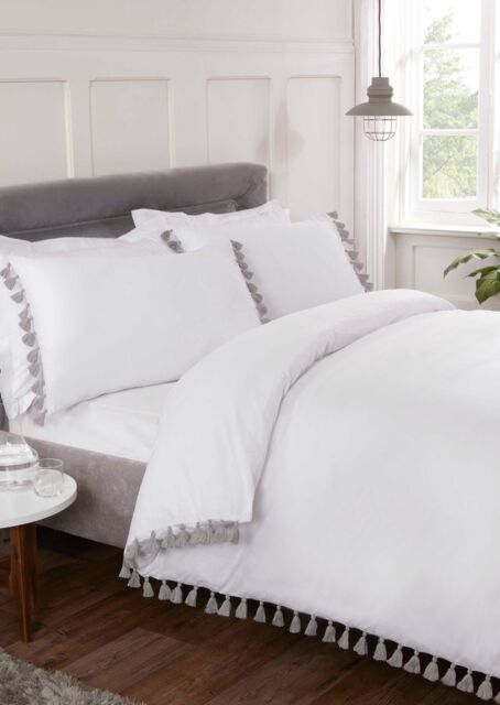 Rapport Home Tassel Polycotton Duvet Cover Set With Pillowcase in White - Size: Single - image 1