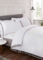 Rapport Home Tassel Polycotton Duvet Cover Set With Pillowcase in White - Size: Single - thumbnail 1