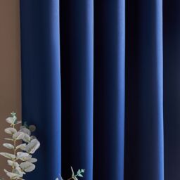 OHS Pair of Thermal Ready Made Eyelet Blackout Curtains in Navy - Size: 167 cm width x 228 cm drop - thumbnail 4
