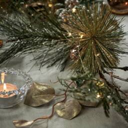 Dibor Golden Glow Pre-Lit Xmas Table Decor Christmas Garland 1.5m - Size: Large - thumbnail 4