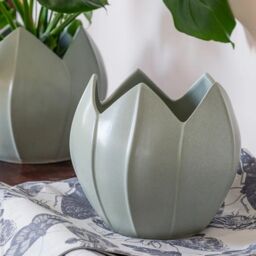 Royal Botanic Gardens Kew Kew Flower Planter Pistachio Green H24cm D24cm - Ceramic - On Trend Design - Premium Quality in Light Green - thumbnail 4