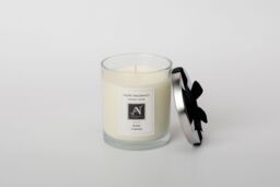 Aroma Naturals Minimalist Luxe Avant l'aurore Scented Candle in White - Size: Large - thumbnail 2