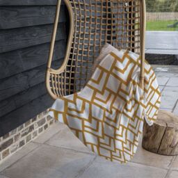 Benjamin Tate Design Geometric Scales Blanket in Natural - Size: 120 cm x 150 cm - thumbnail 4