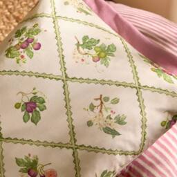 Voyage Maison Fig Trellis Printed Outdoor Cushion - Size: 40 cm x 60 cm - thumbnail 5