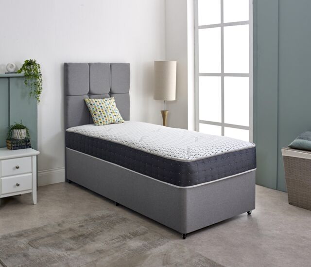 Starlight Beds Cashmere 1000 Pocket Natural Mattress in Black - Size: King - image 1