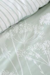 Catherine Lansfield 'Meadowsweet Floral' Duvet Set in Green - Size: King - thumbnail 3