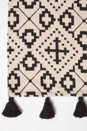 Homescapes Reva Black & White Cotton Geometric Rug - Size: 120 cm x 170 cm - thumbnail 3