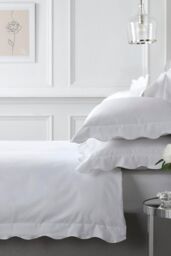 Appletree 'Scallop Edge' 100% Cotton Duvet Cover Set in White - Size: Double