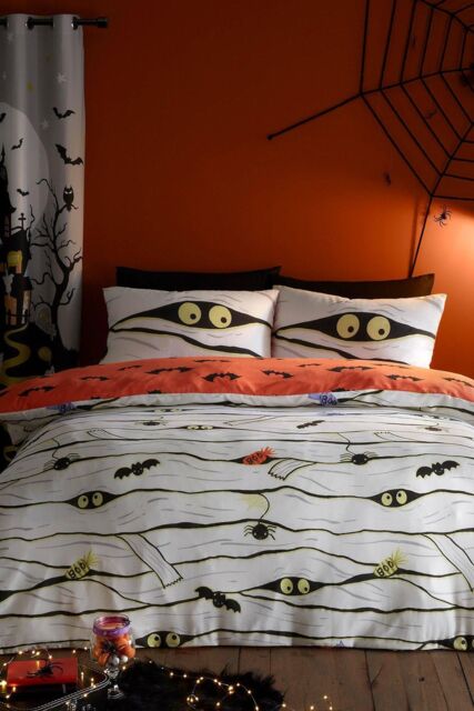 Bedlam 'Mummy' Glow in the Dark Halloween Duvet Cover Set in White - Size: Single - image 1